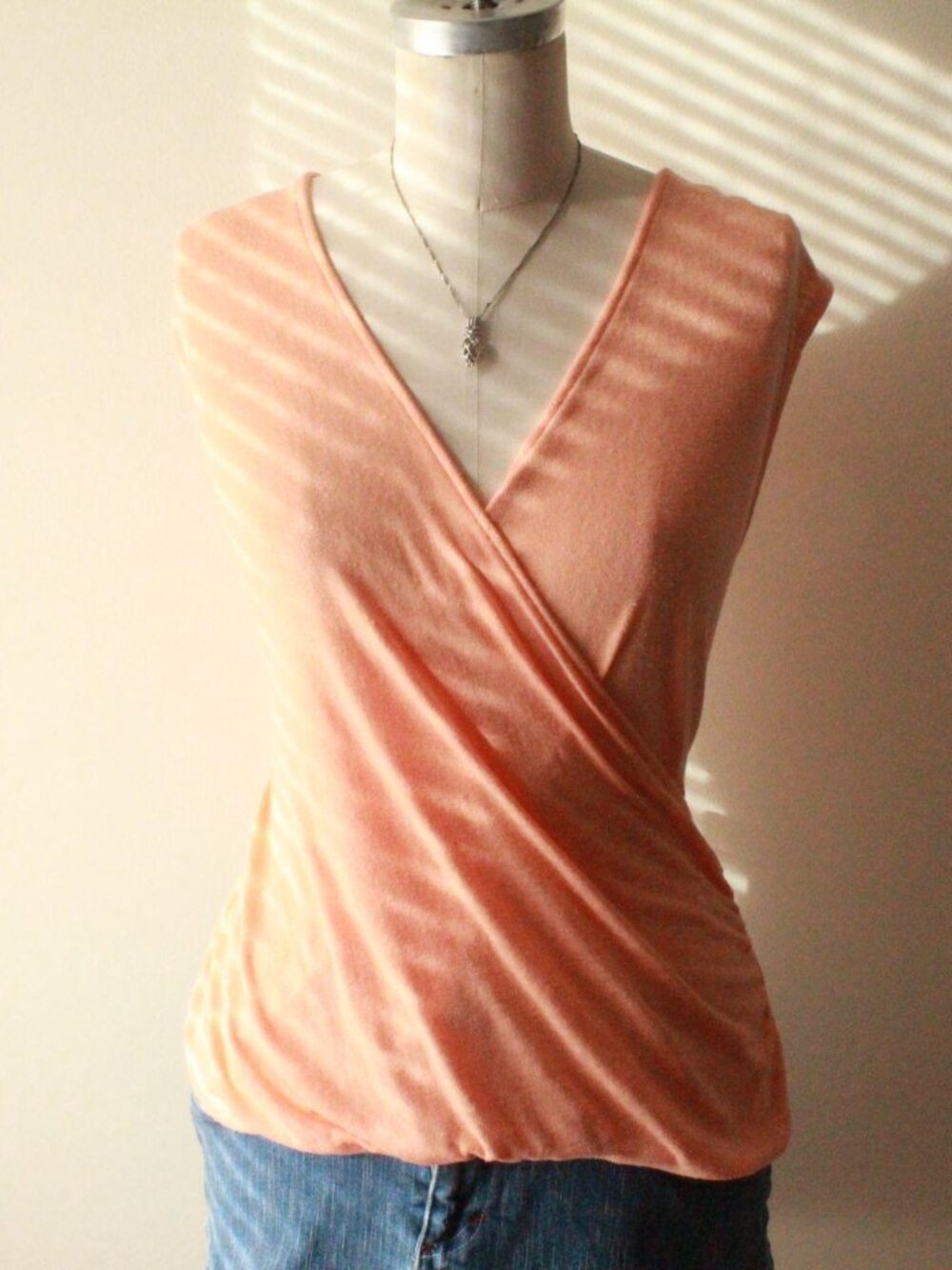 athleta peach wrap tank size small
